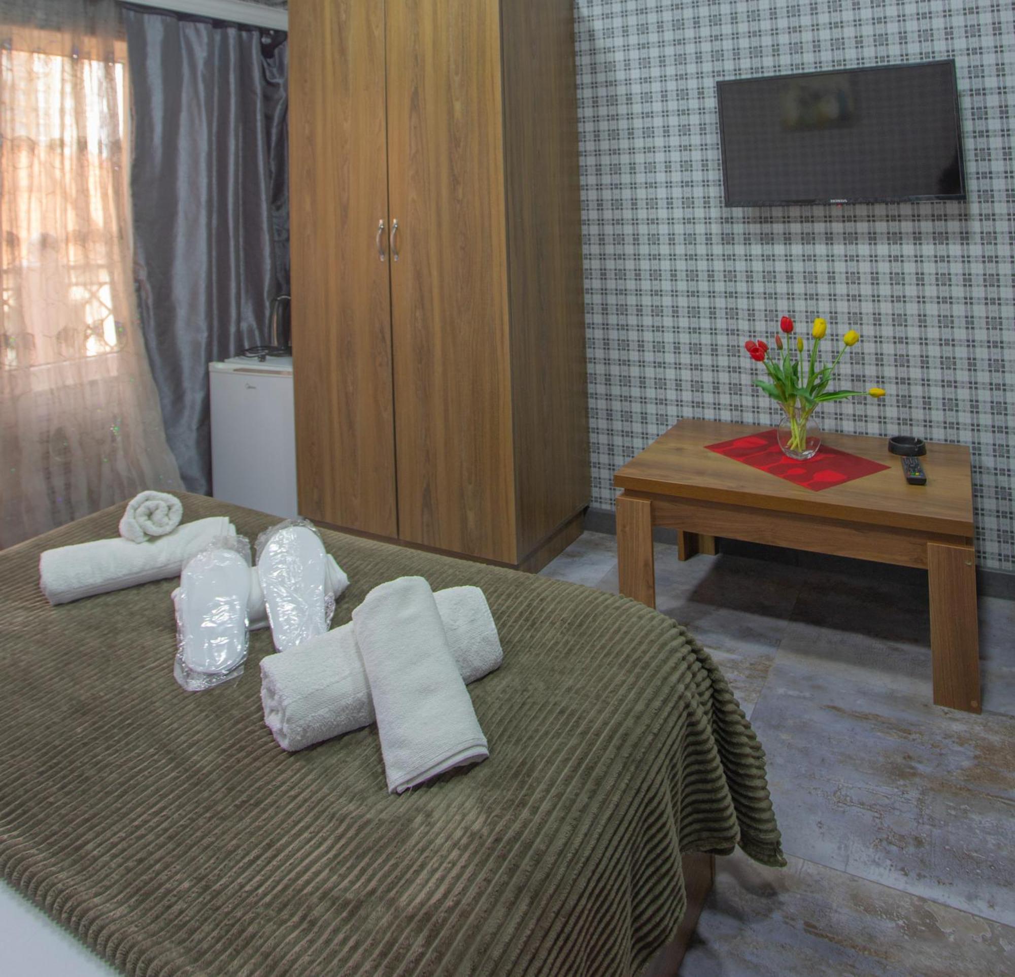 Hotel Homeland 巴统 外观 照片